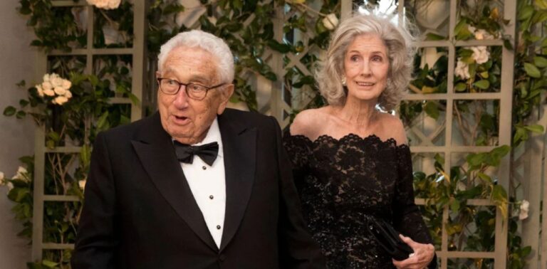 Ann Fleischer Biography, Early Life, Education, Husband, Kids, Career, Net Worth